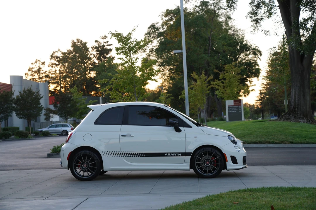 2013 Fiat Abarth 500 - Image 17 of 31