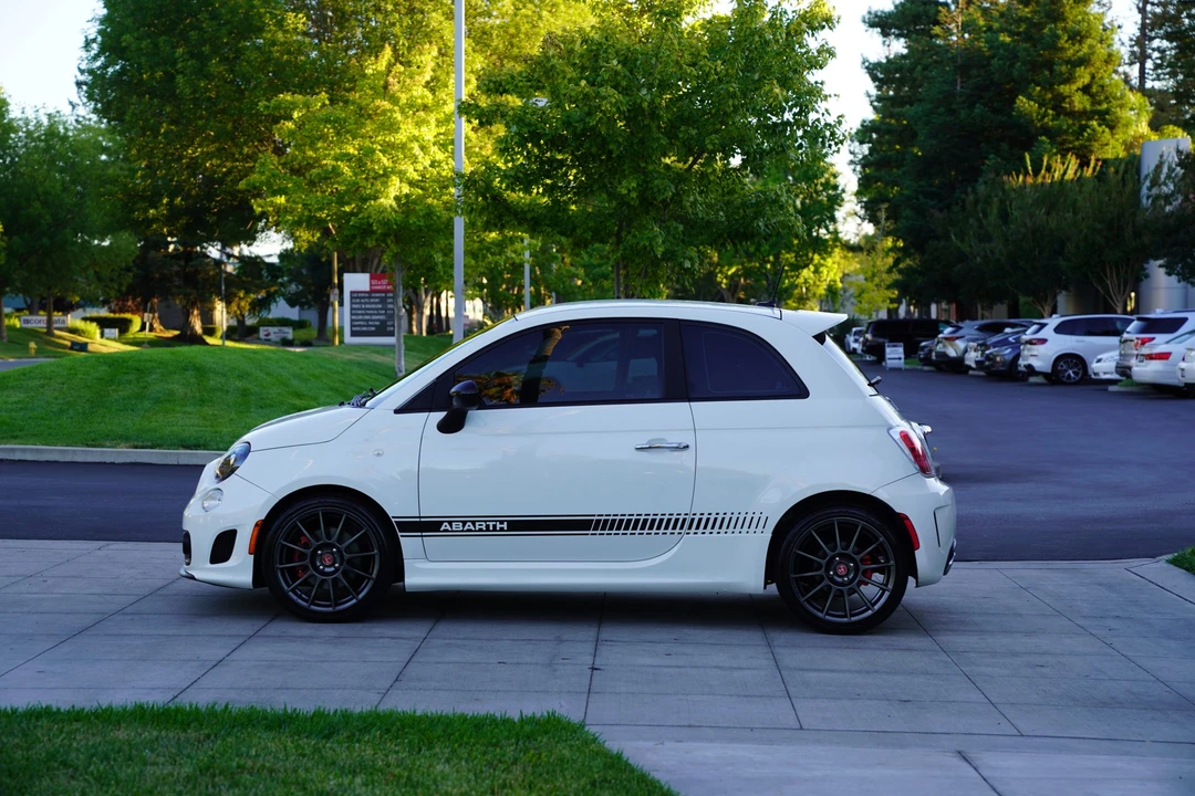 2013 Fiat Abarth 500 - Image 5 of 31