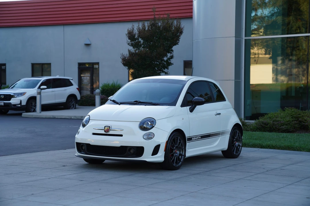 2013 Fiat Abarth 500 - Image 3 of 31