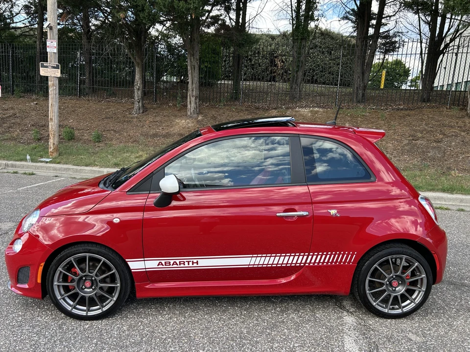 2013 Fiat Abarth 500 - Image 3 of 31