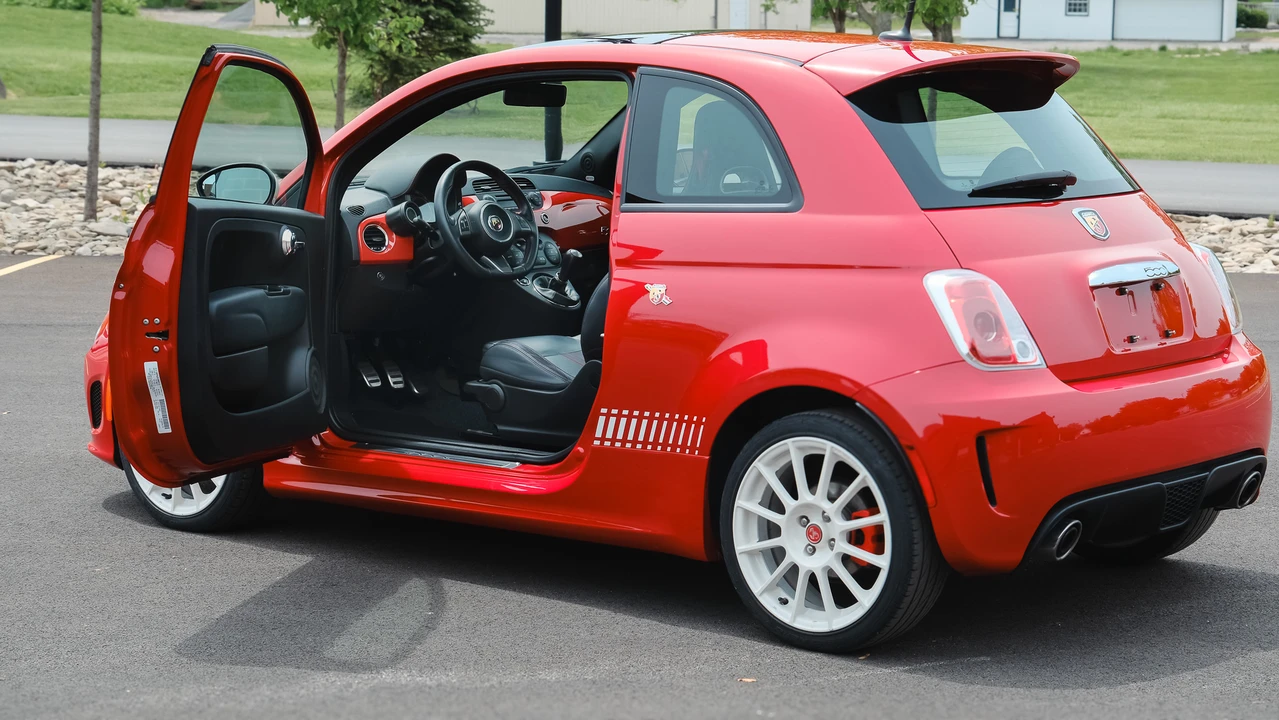 2013 Fiat Abarth 500 - Image 29 of 31
