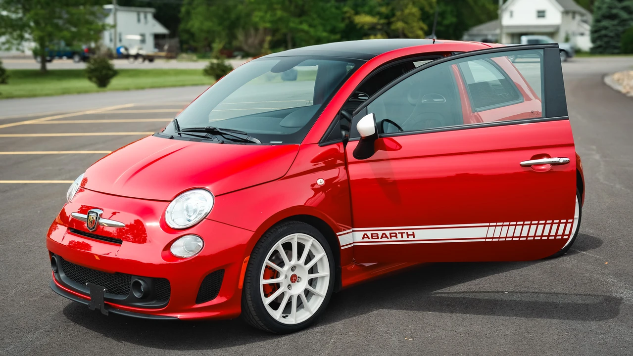 2013 Fiat Abarth 500 - Image 12 of 31