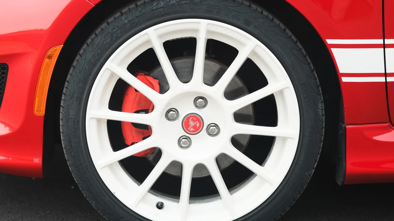 2013 Fiat Abarth 500 - Image 25 of 31
