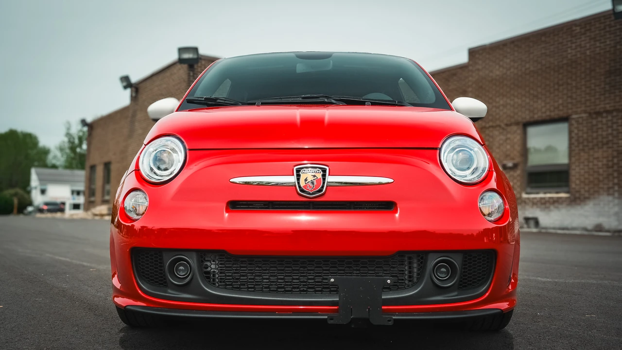 2013 Fiat Abarth 500 - Image 10 of 31