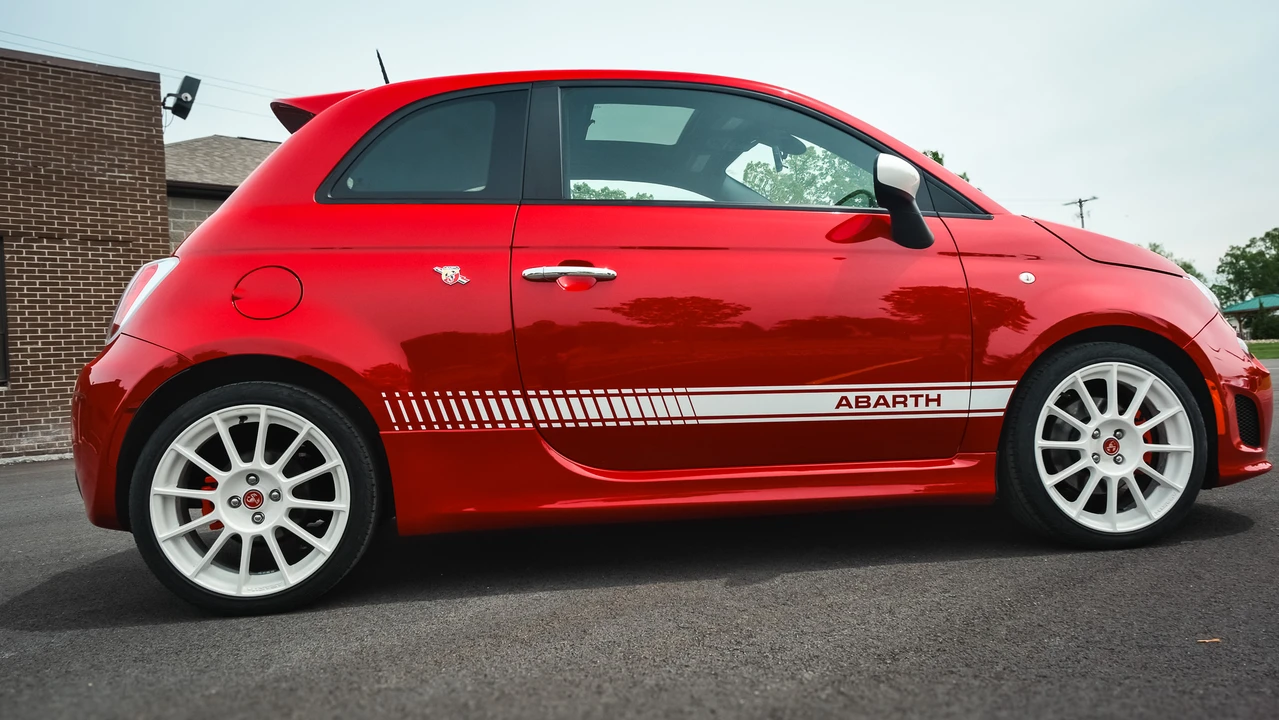 2013 Fiat Abarth 500 - Image 7 of 31
