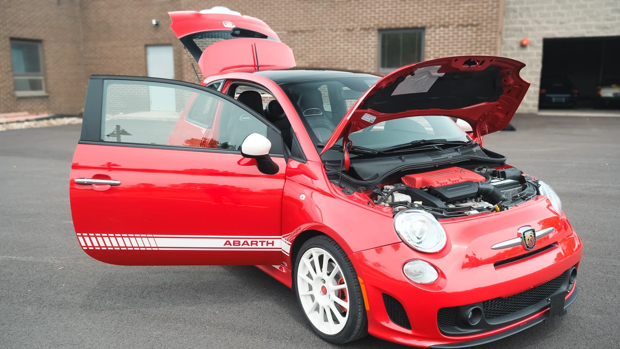 2013 Fiat Abarth 500 - Image 11 of 31