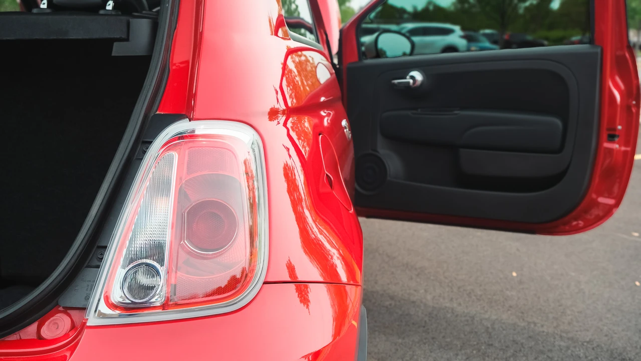 2013 Fiat Abarth 500 - Image 18 of 31