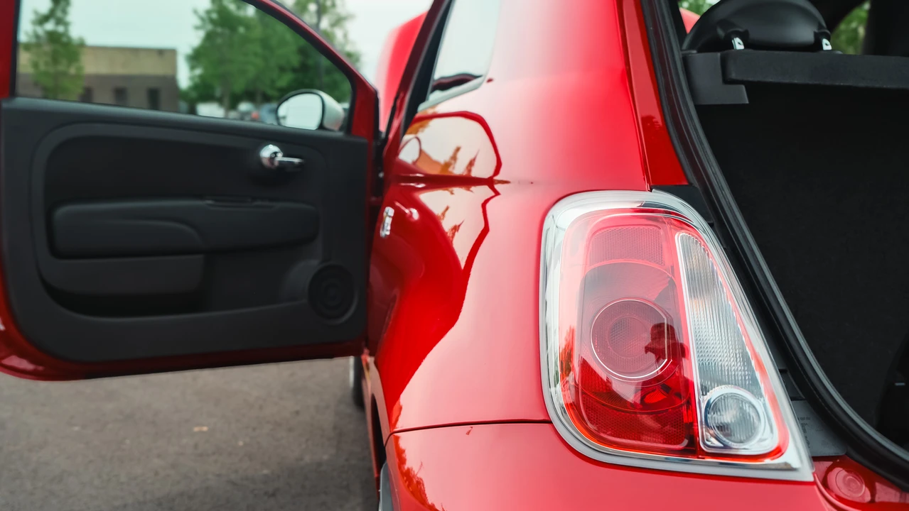 2013 Fiat Abarth 500 - Image 17 of 31