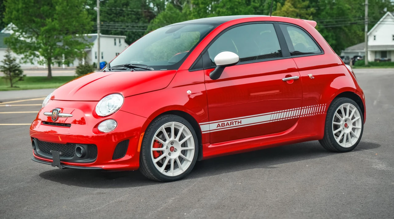 2013 Fiat Abarth 500 - Image 3 of 31