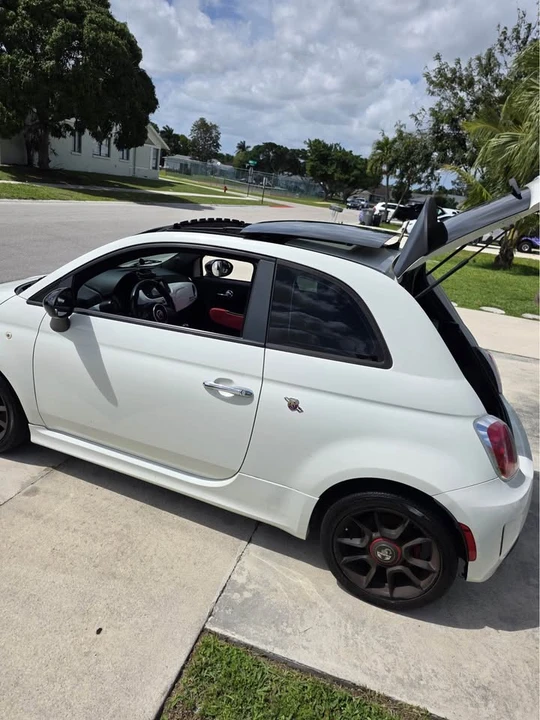 2013 Fiat Abarth 500 - Image 8 of 11