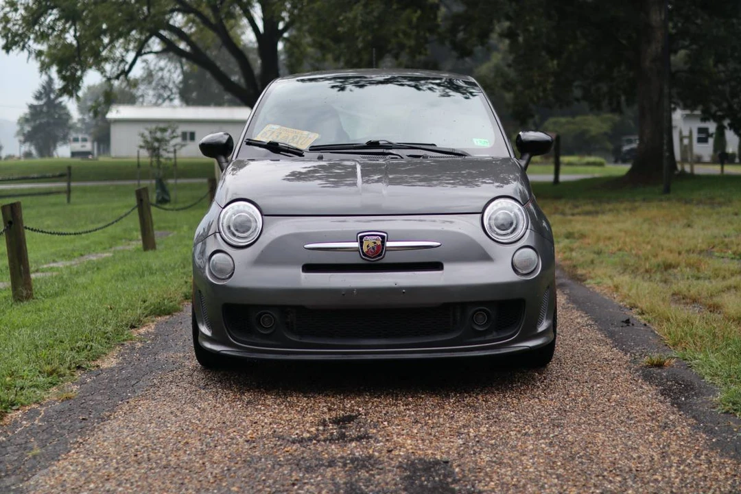 2013 Fiat Abarth 500 - Image 2 of 23