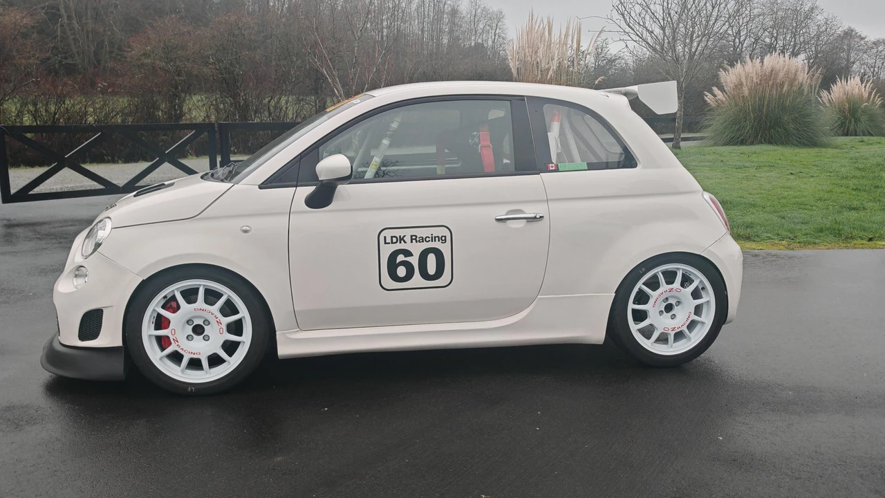 2013 Fiat Abarth 500 - Image 12 of 31