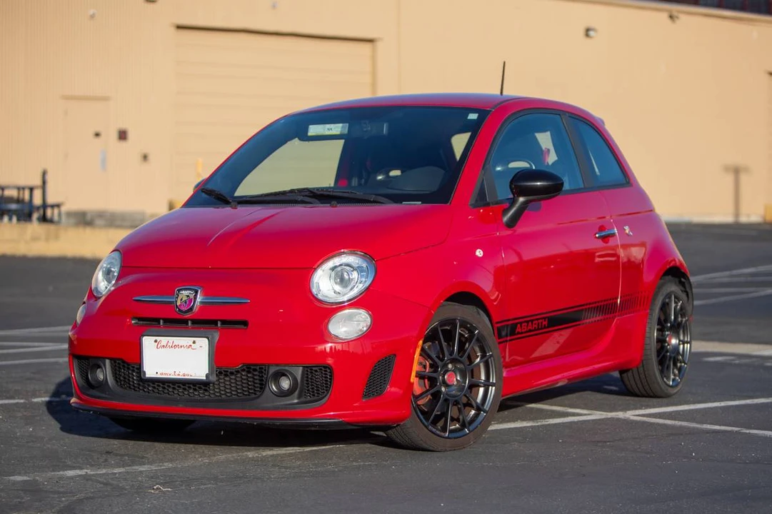 2013 Fiat Abarth 500 - Image 2 of 11