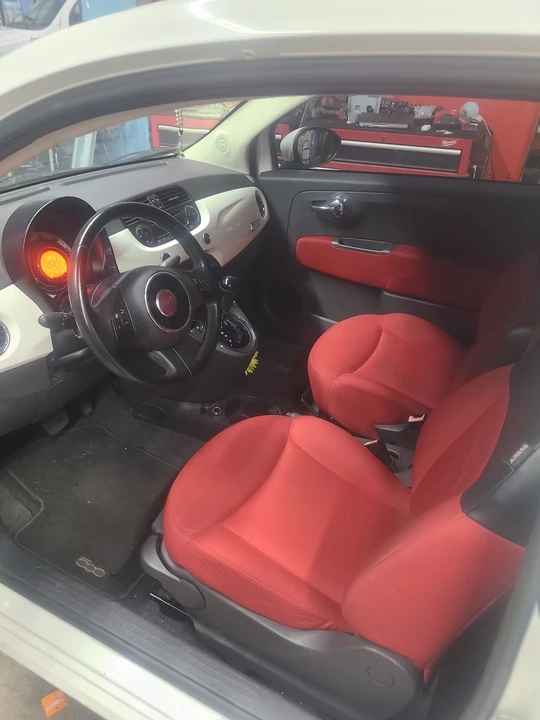 2013 Fiat 500 - Image 10 of 15