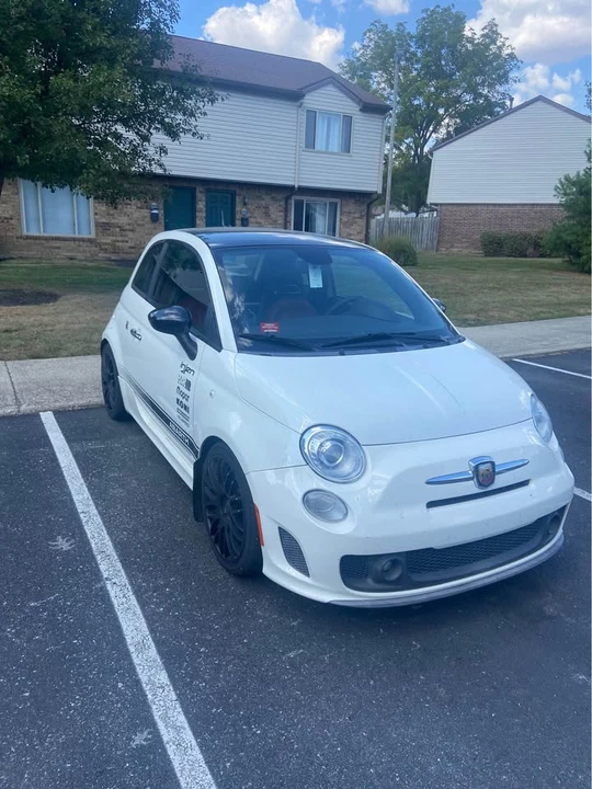 2013 Fiat Abarth 500 - Image 2 of 12