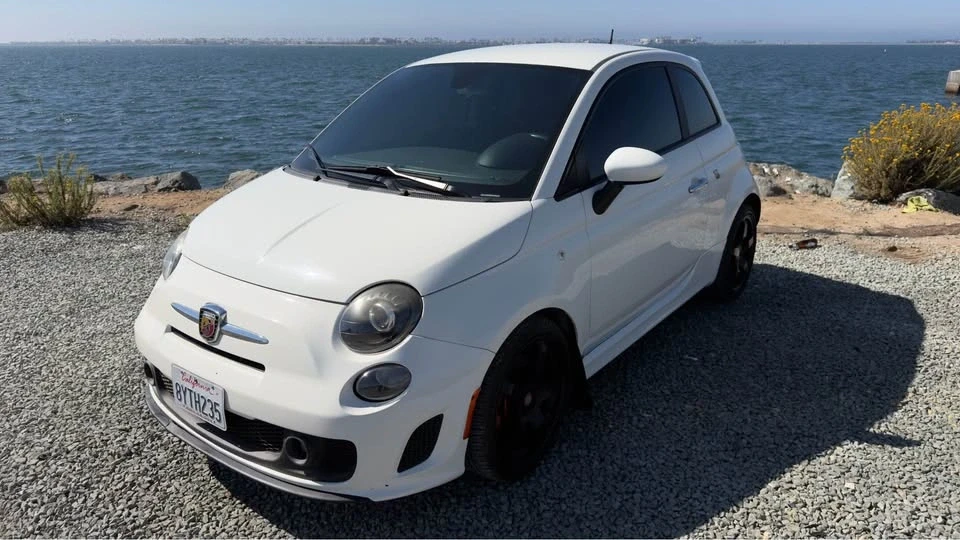 2013 Fiat Abarth 500 - Image 2 of 15