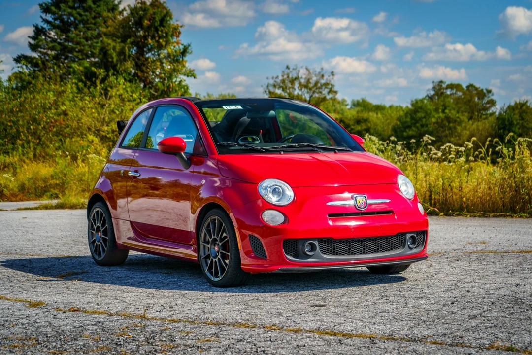 2013 Fiat Abarth 500 - Image 2 of 31
