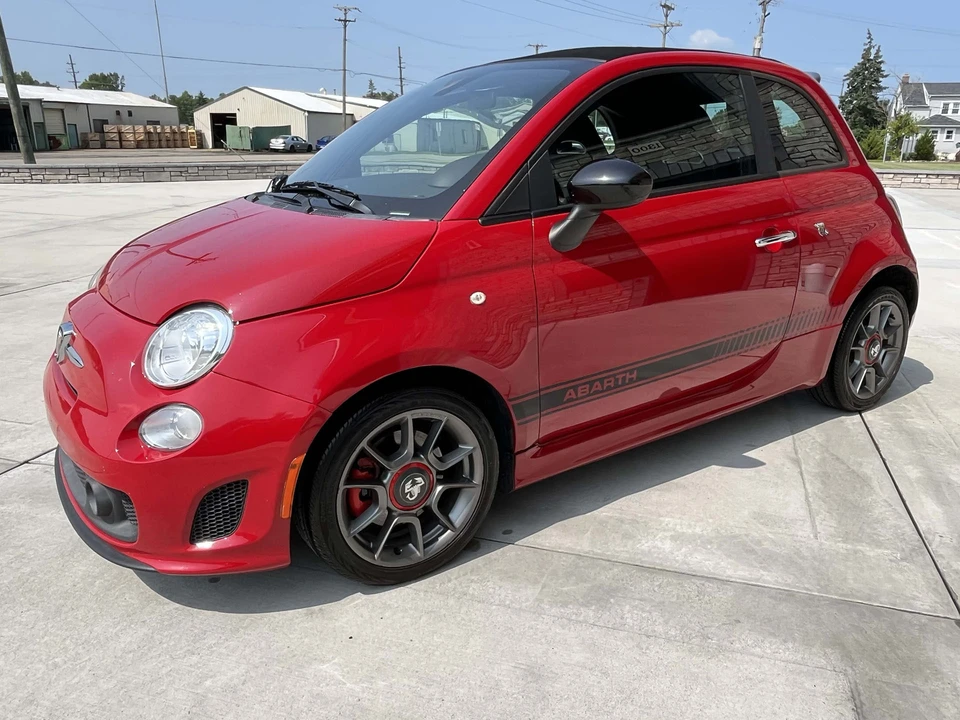 2013 Fiat Abarth 500 - Image 10 of 31