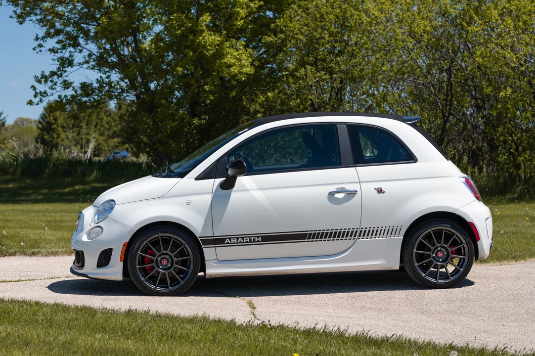 2013 Fiat Abarth 500 - Image 14 of 31