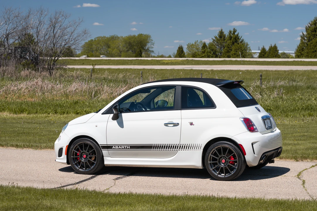 2013 Fiat Abarth 500 - Image 4 of 31