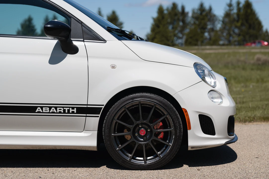 2013 Fiat Abarth 500 - Image 27 of 31