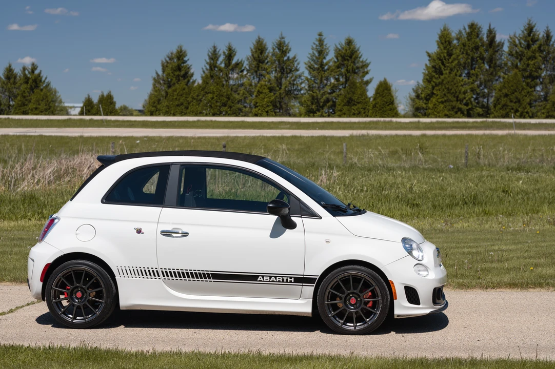 2013 Fiat Abarth 500 - Image 22 of 31