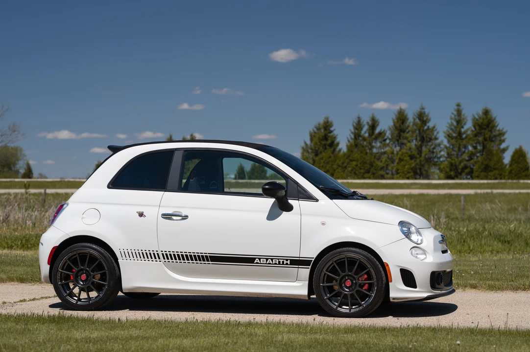2013 Fiat Abarth 500 - Image 23 of 31