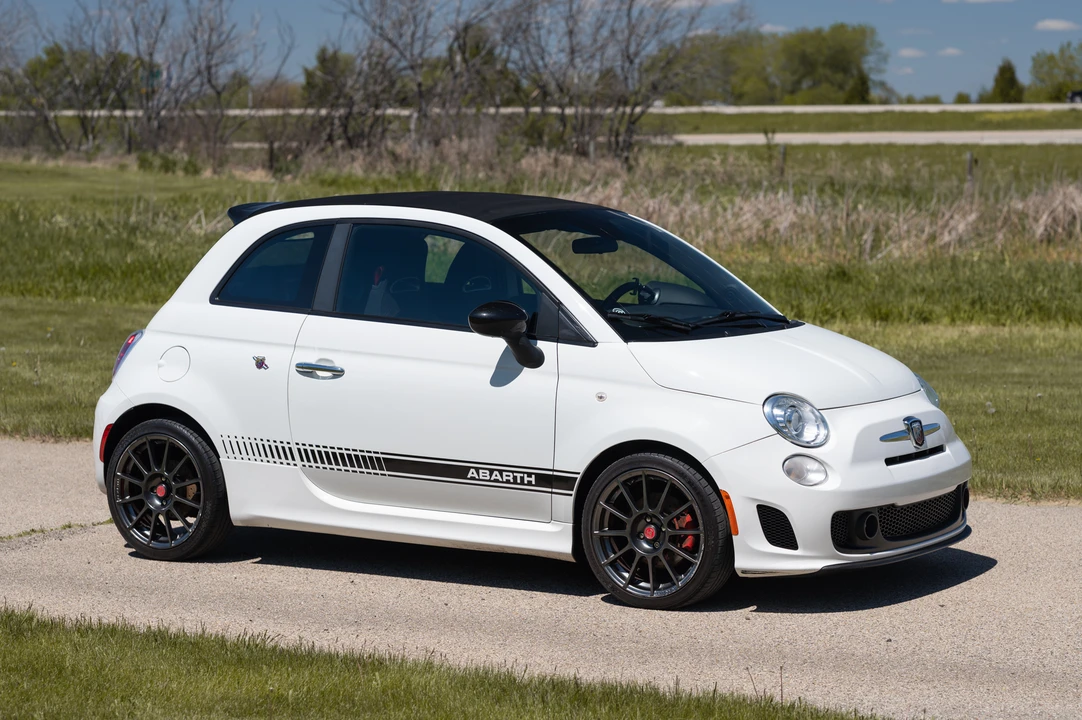 2013 Fiat Abarth 500 - Image 24 of 31