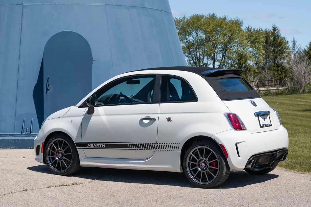2013 Fiat Abarth 500 - Image 16 of 31