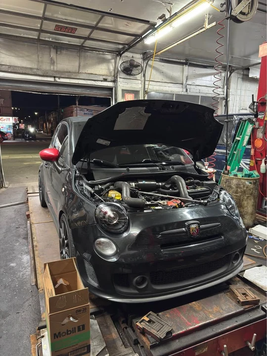 2013 Fiat Abarth 500 - Image 8 of 8