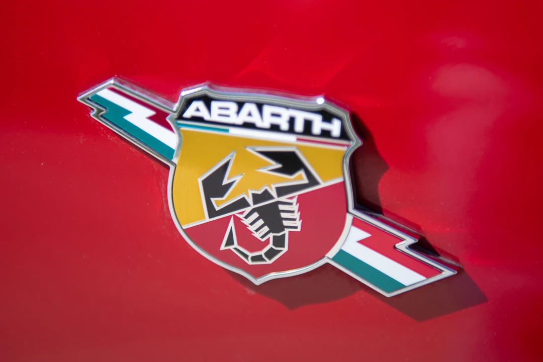 2013 Fiat Abarth 500 - Image 12 of 25