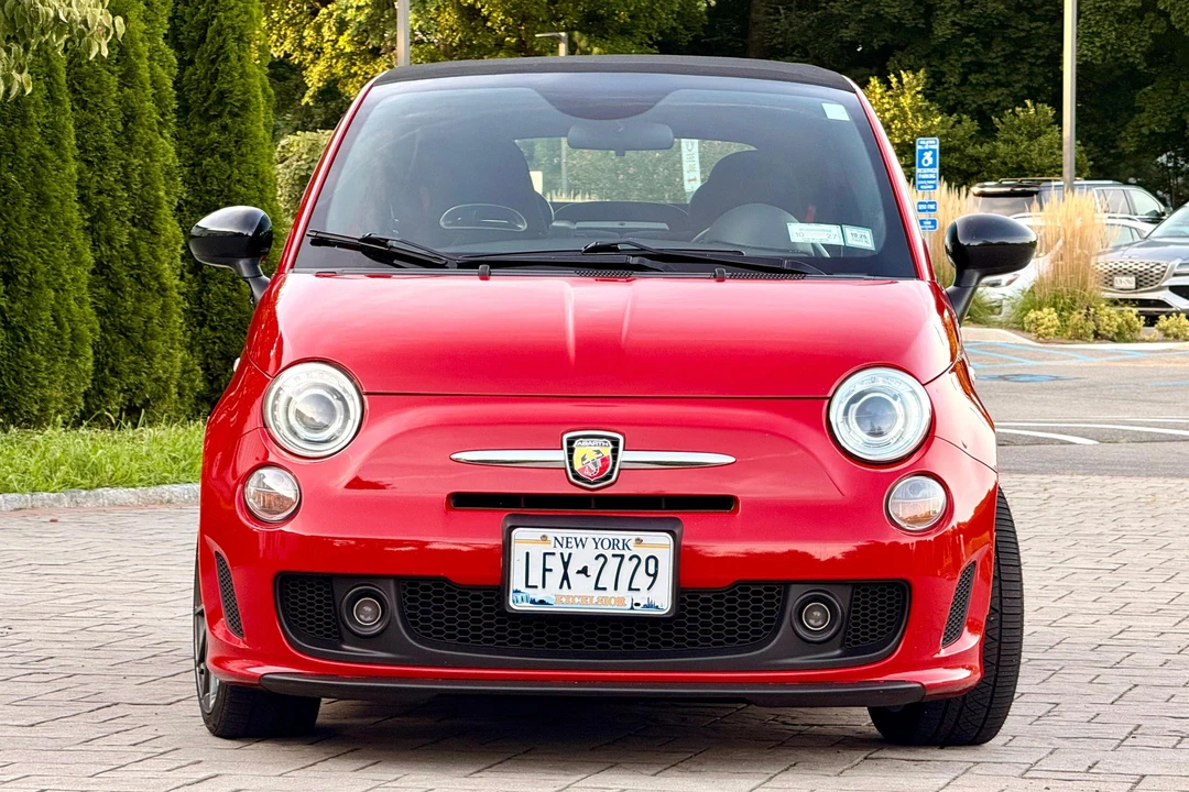 2013 Fiat Abarth 500 - Image 2 of 31