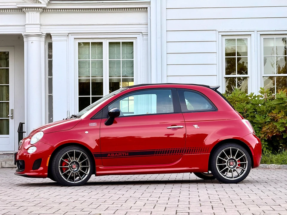 2013 Fiat Abarth 500 - Image 10 of 31