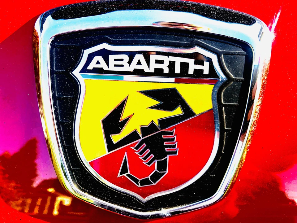 2013 Fiat Abarth 500 - Image 16 of 31