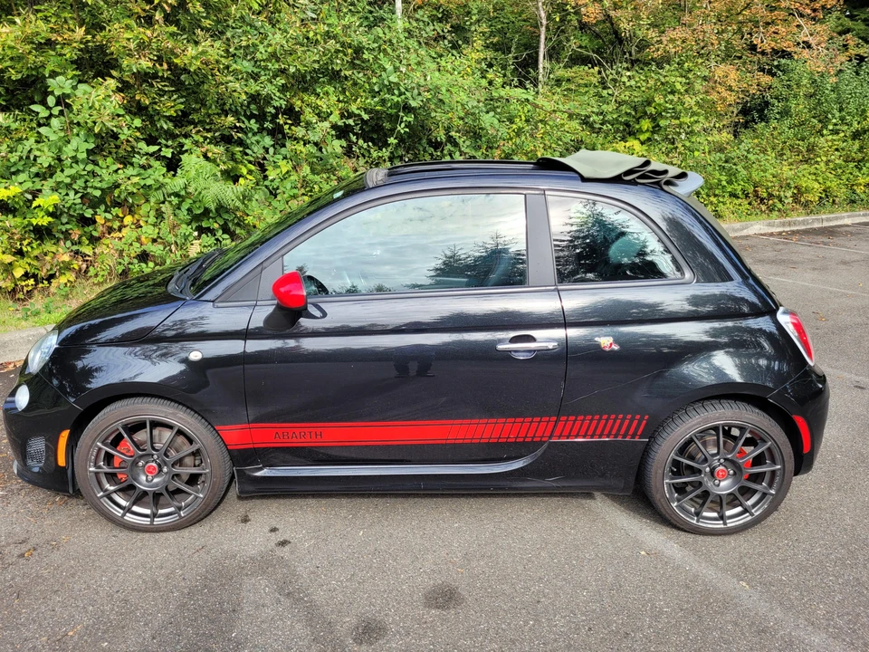 2013 Fiat Abarth 500 - Image 11 of 31