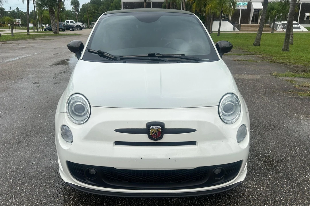 2013 Fiat Abarth 500 - Image 2 of 31