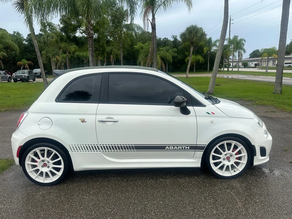 2013 Fiat Abarth 500 - Image 10 of 31