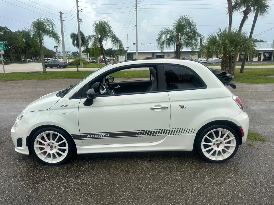 2013 Fiat Abarth 500 - Image 14 of 31