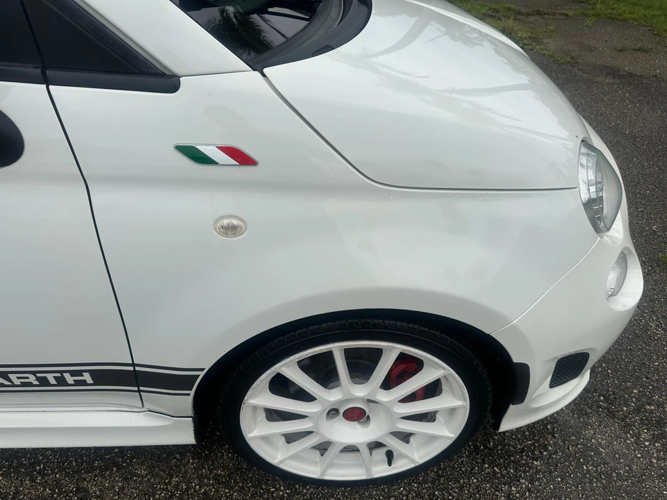 2013 Fiat Abarth 500 - Image 22 of 31