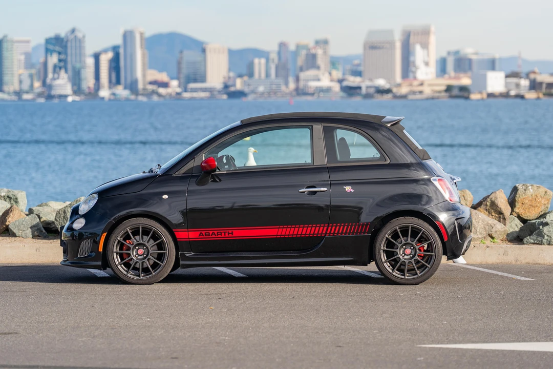 2013 Fiat Abarth 500 - Image 9 of 31