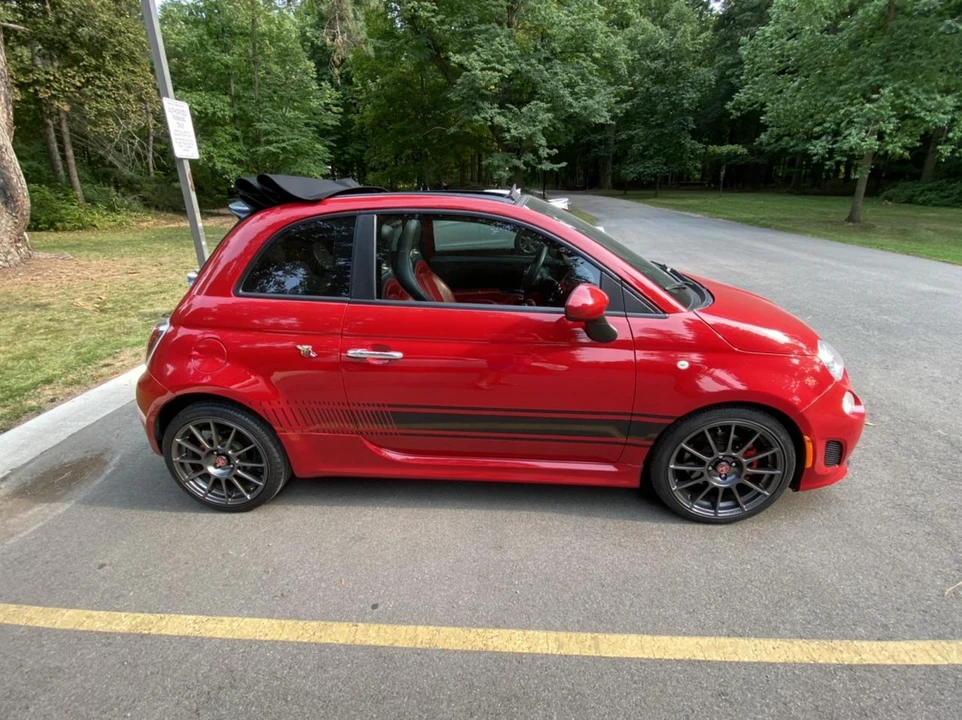 2013 Fiat Abarth 500 - Image 3 of 31