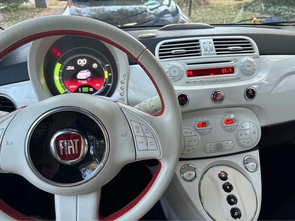 2013 Fiat 500 - Image 10 of 14