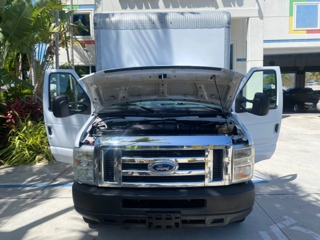 2013 Ford Econoline Van - Image 18 of 21