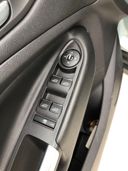2013 Ford C-Max - Image 13 of 25