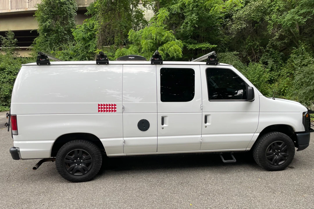 2013 Ford Econoline Van - Image 3 of 31