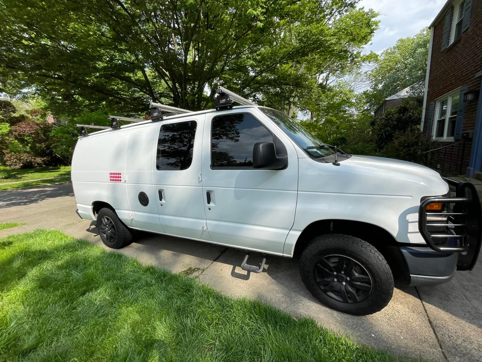2013 Ford Econoline Van - Image 19 of 31