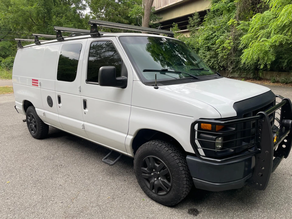 2013 Ford Econoline Van - Image 20 of 31