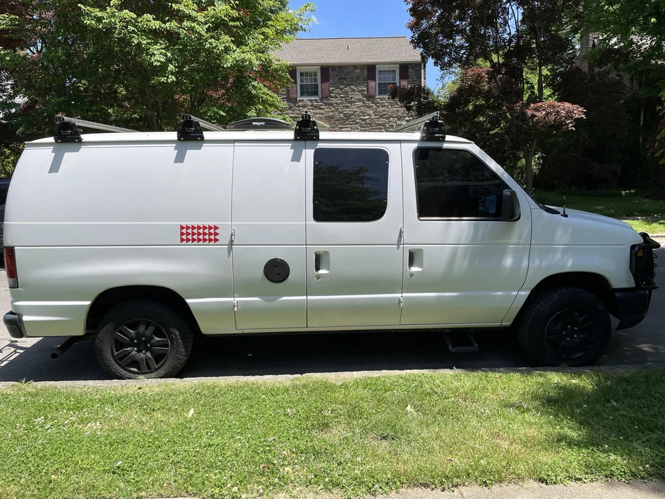 2013 Ford Econoline Van - Image 17 of 31