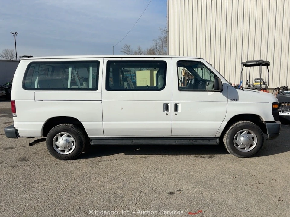 2013 Ford Econoline Van - Image 6 of 12