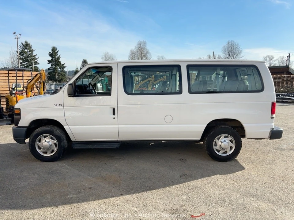 2013 Ford Econoline Van - Image 5 of 12
